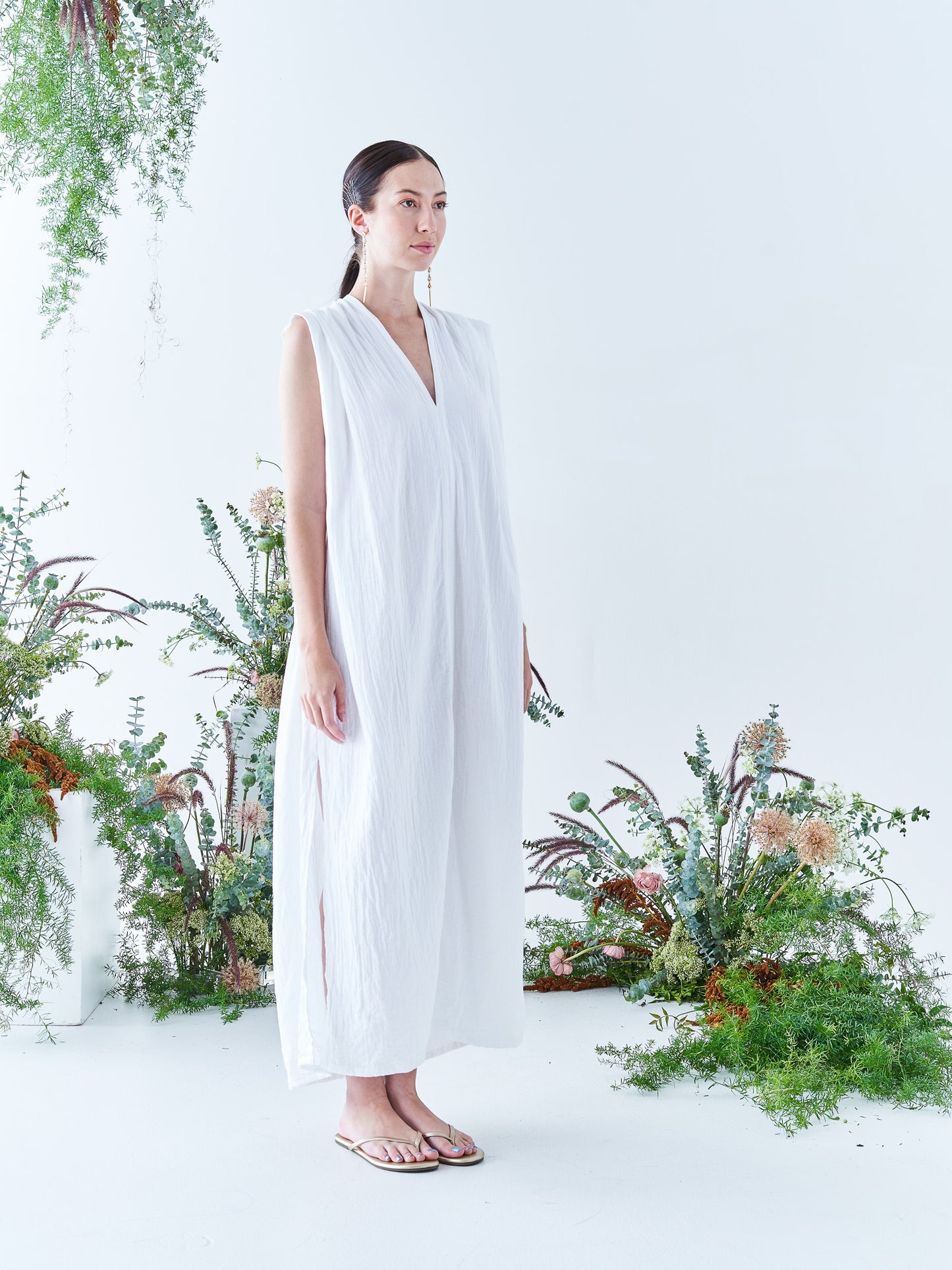Sleeveless Maxi Kaftan in White