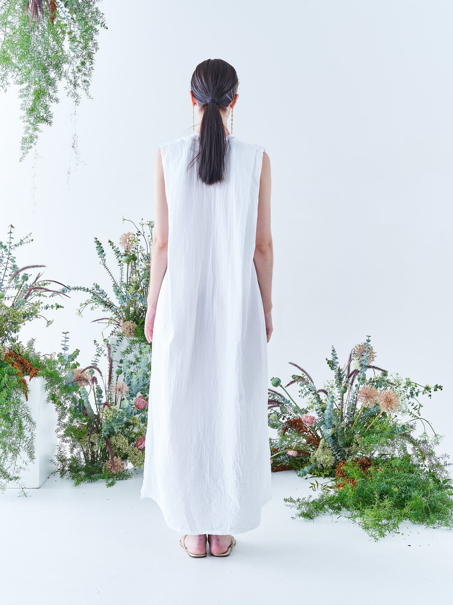 Sleeveless Maxi Kaftan in White